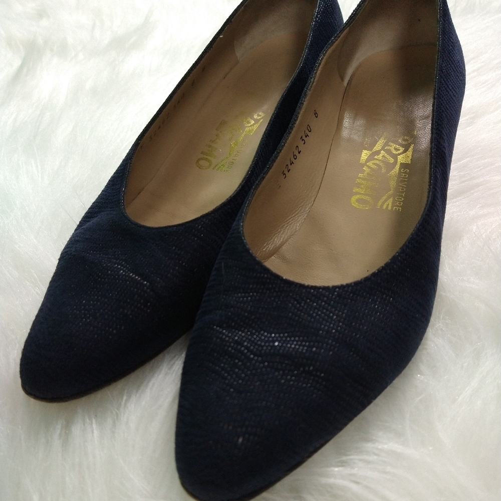 Salvatore Ferragamo Navy Blue Pumps 8